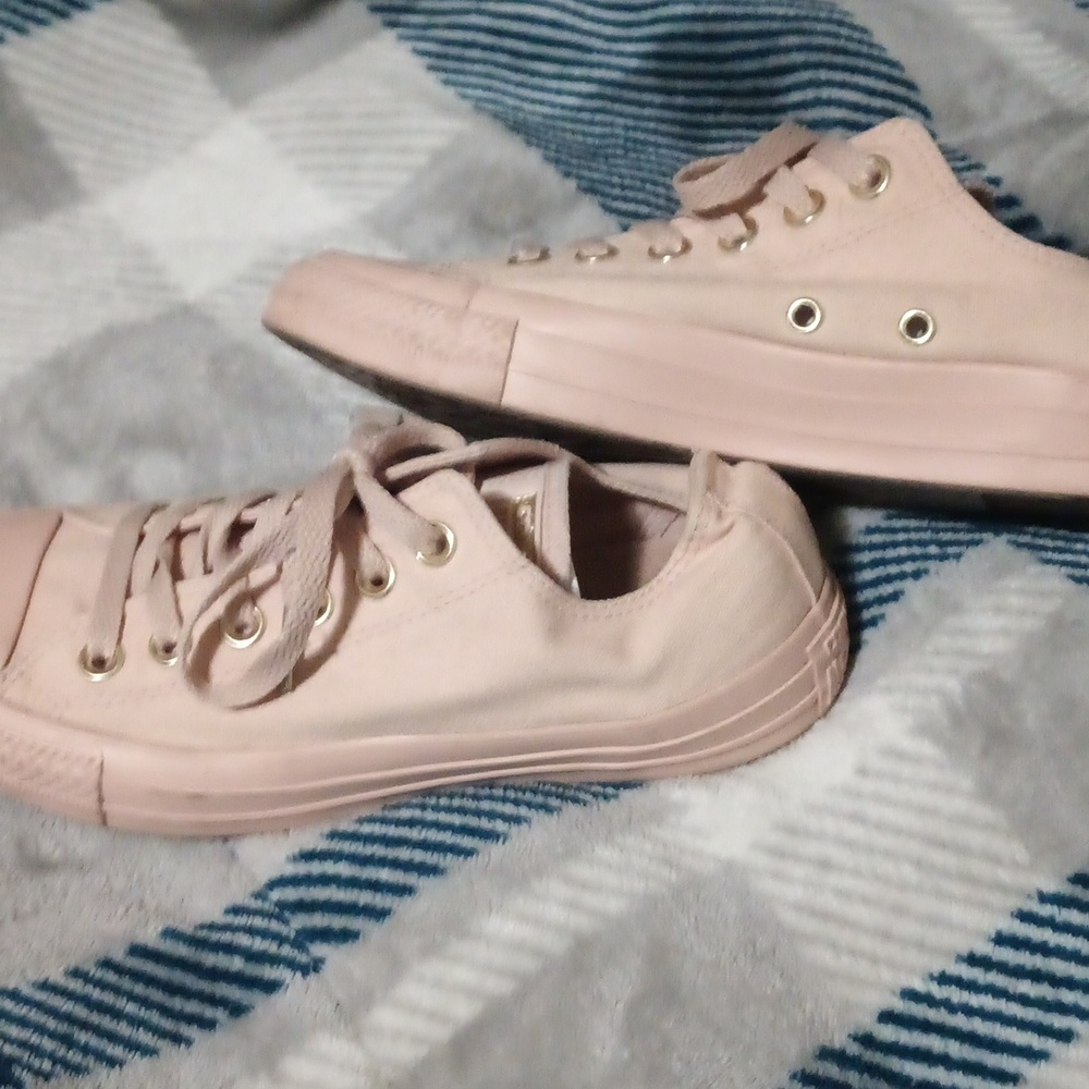 Low top converse